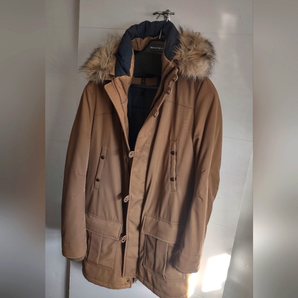 Banana Republic Mens Tan Parka Jacket w Faux Fur Hood. Tall - Medium. Like New